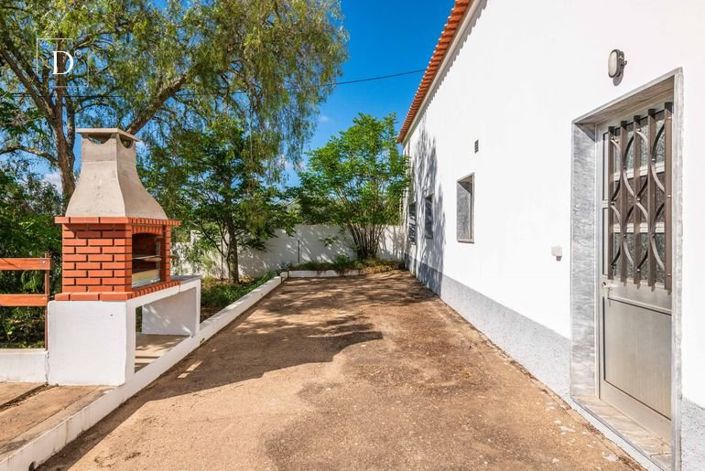 Image No.24-3 Bed House for sale