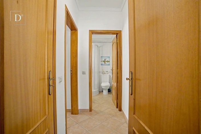 Image No.12-3 Bed House for sale
