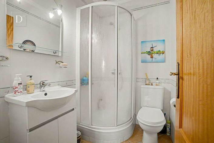 Image No.13-3 Bed House for sale
