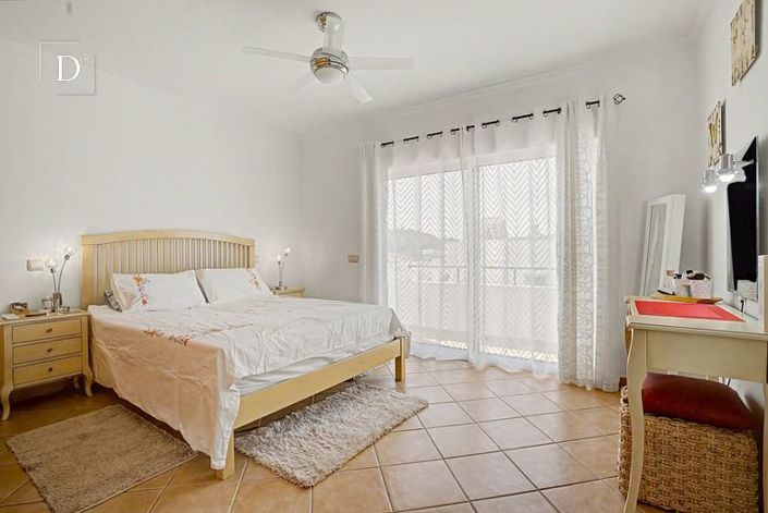 Image No.6-3 Bed House for sale