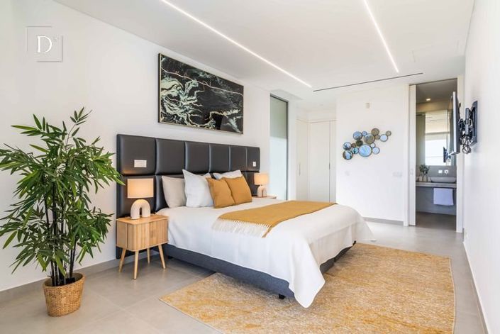 Image No.39-4 Bed House for sale