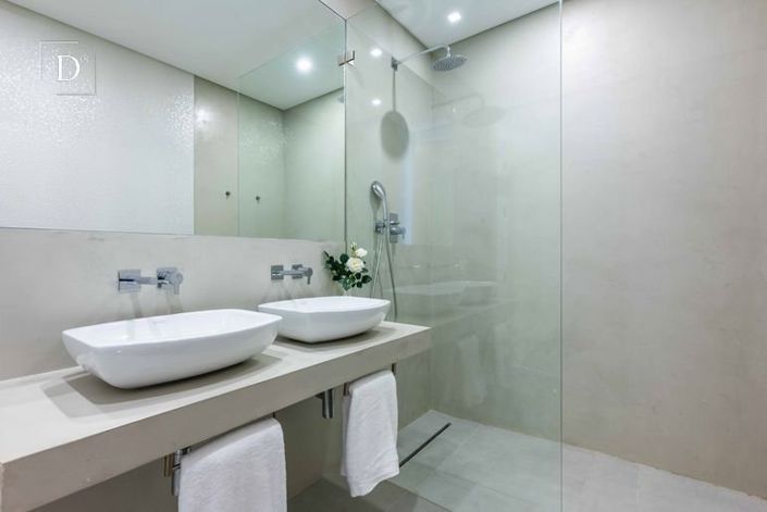 Image No.42-4 Bed House for sale