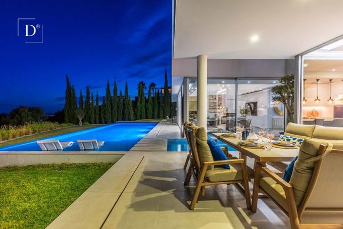 Image No.55-4 Bed House for sale