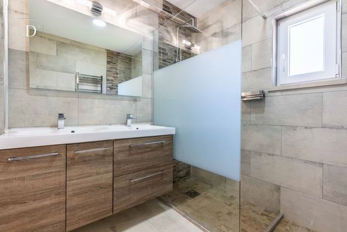 Image No.14-3 Bed House for sale