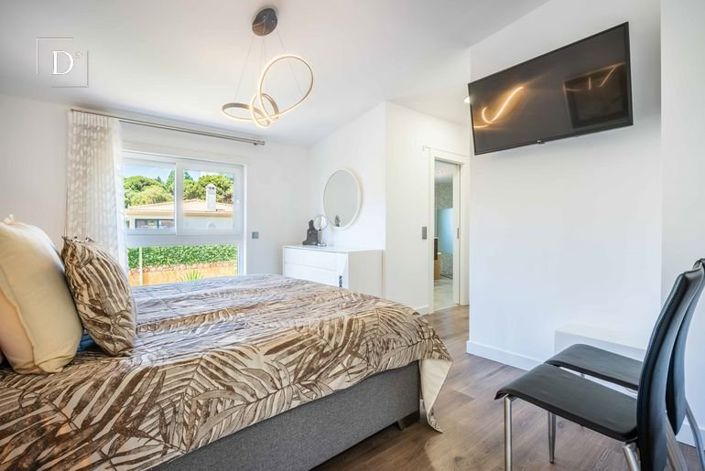 Image No.17-3 Bed House for sale