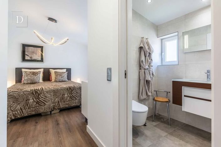 Image No.19-3 Bed House for sale