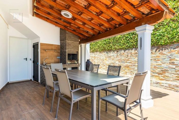 Image No.27-3 Bed House for sale