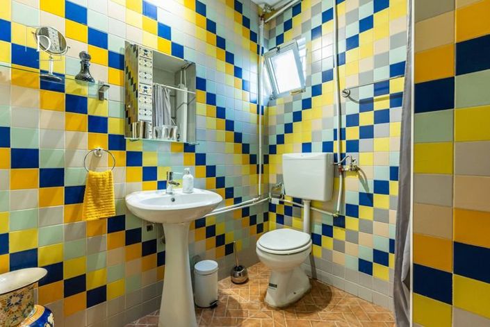 Image No.18-3 Bed House for sale