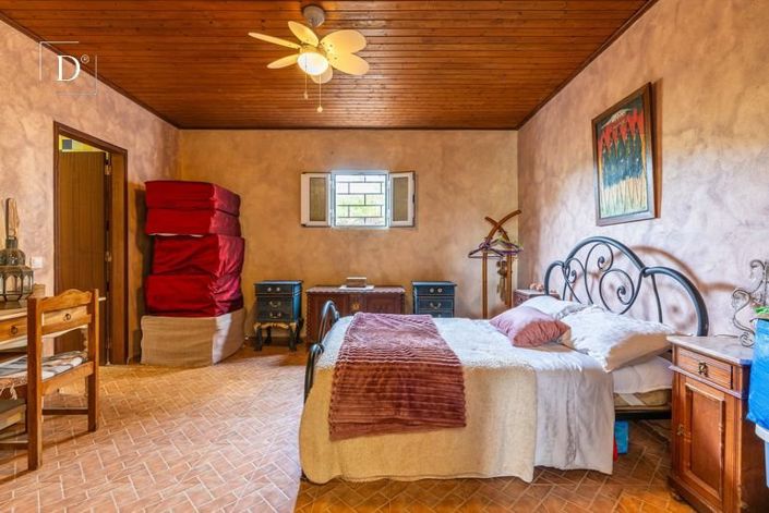 Image No.19-3 Bed House for sale