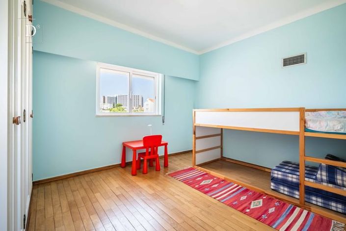 Image No.21-3 Bed Apartment for sale
