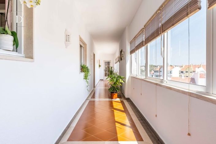 Image No.25-3 Bed Apartment for sale