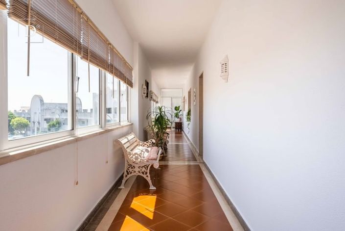 Image No.26-3 Bed Apartment for sale