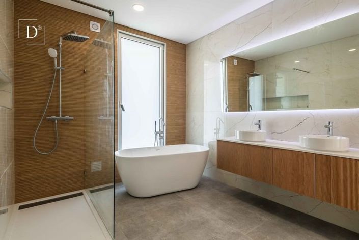 Image No.26-4 Bed House for sale