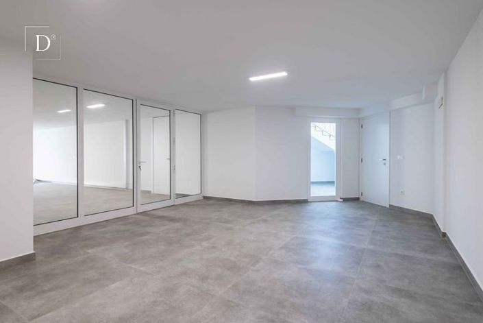 Image No.35-4 Bed House for sale