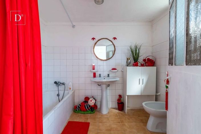 Image No.15-2 Bed House for sale