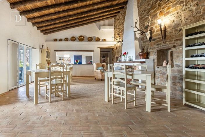Image No.3-7 Bed Property for sale