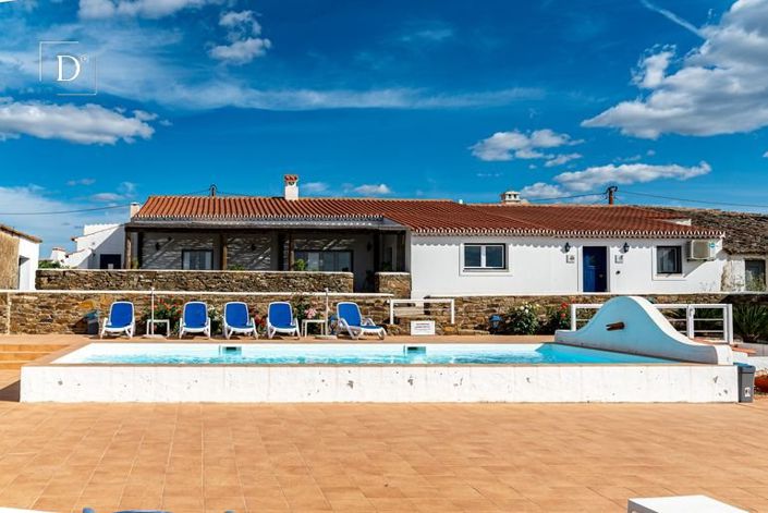 Image No.33-7 Bed Property for sale