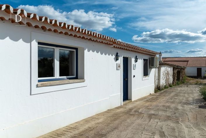 Image No.35-7 Bed Property for sale