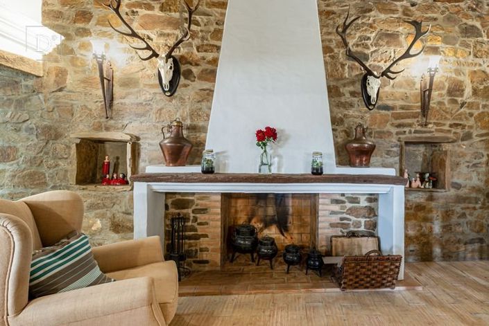 Image No.4-7 Bed Property for sale