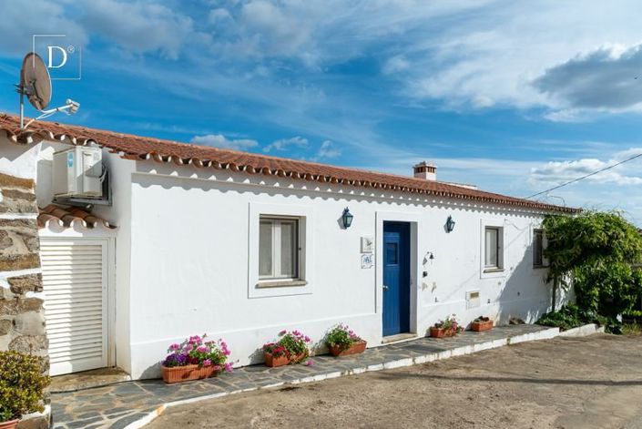 Image No.44-7 Bed Property for sale