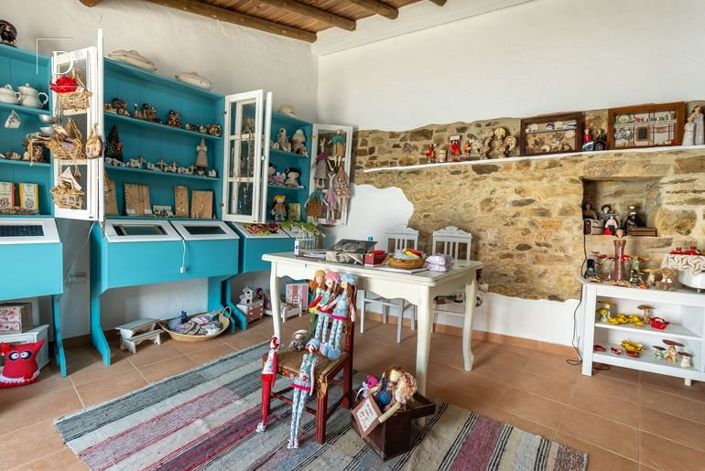 Image No.45-7 Bed Property for sale