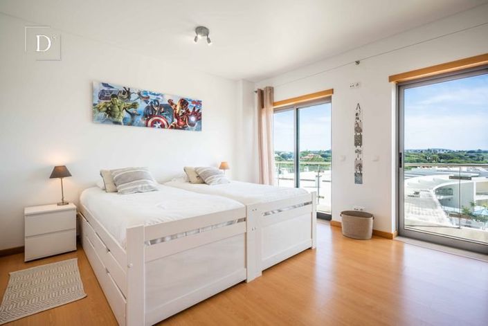 Image No.21-3 Bed Apartment for sale