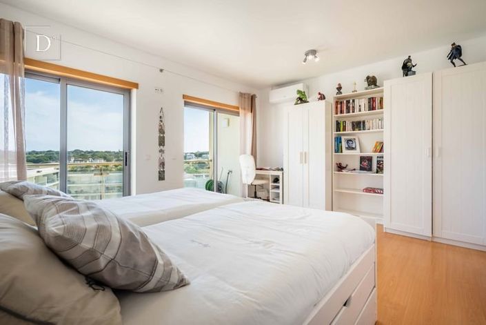 Image No.22-3 Bed Apartment for sale