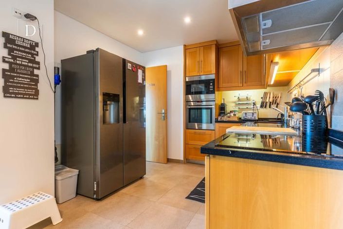 Image No.9-3 Bed Apartment for sale