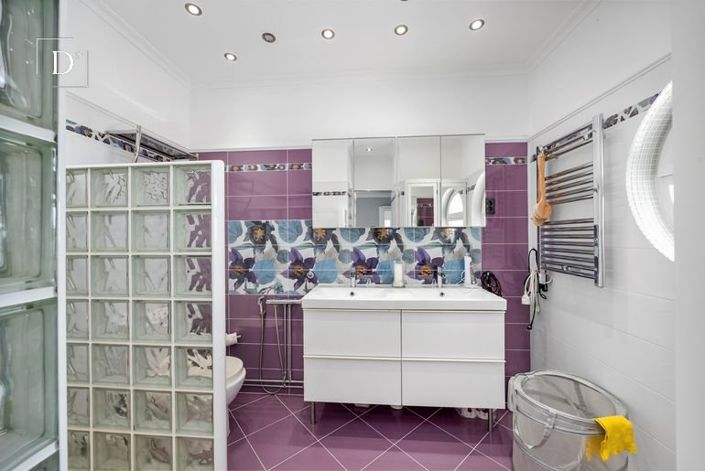Image No.19-4 Bed House for sale