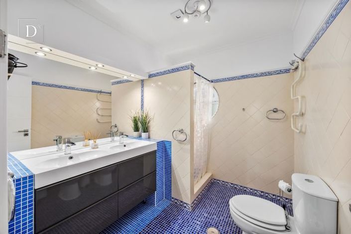 Image No.21-4 Bed House for sale