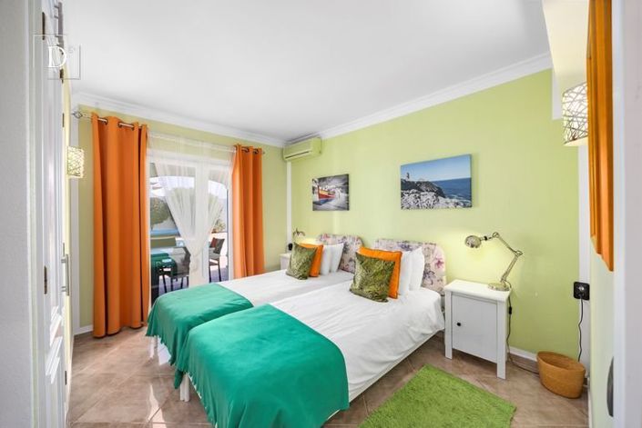 Image No.22-4 Bed House for sale