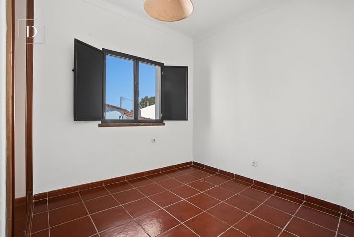 Image No.17-2 Bed House for sale