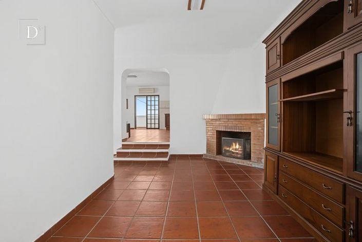 Image No.25-2 Bed House for sale