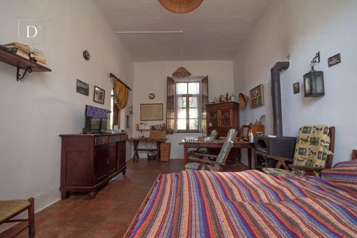 Image No.4-2 Bed House for sale
