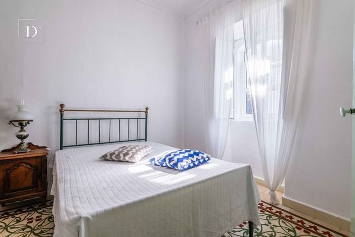 Image No.15-4 Bed House for sale