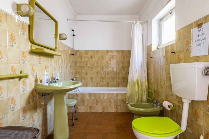 Image No.16-4 Bed House for sale