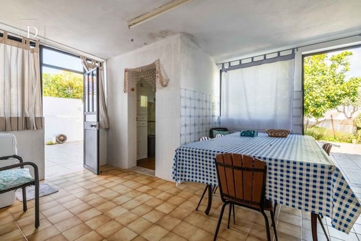 Image No.17-4 Bed House for sale