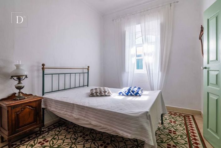 Image No.3-4 Bed House for sale