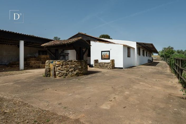 Image No.2-Propriété de 6 chambres à vendre à Ourique