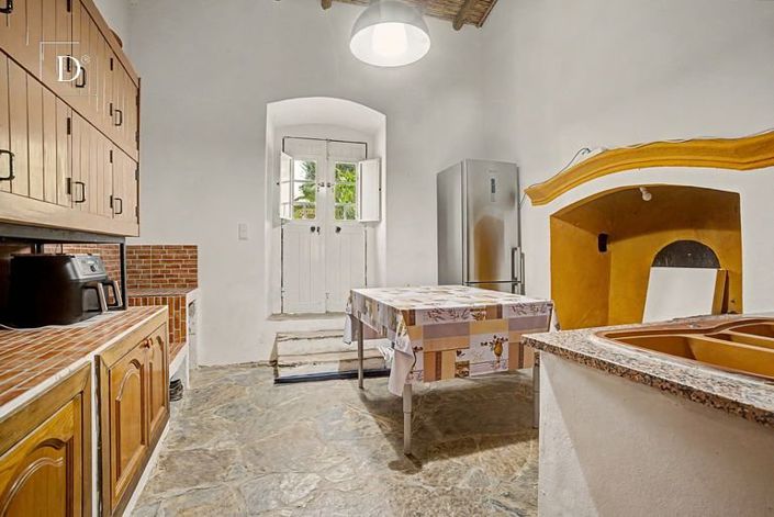 Image No.35-4 Bed House for sale
