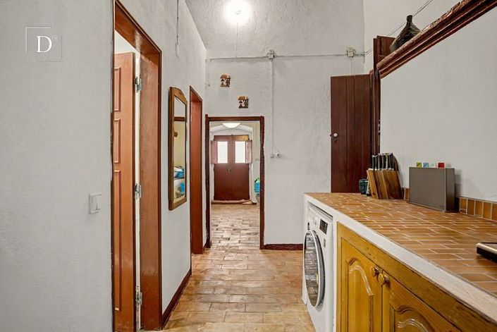 Image No.37-4 Bed House for sale