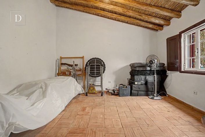 Image No.38-4 Bed House for sale
