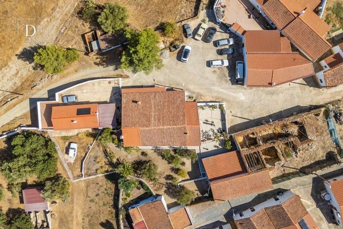 Image No.40-4 Bed House for sale