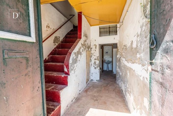 Image No.16-7 Bed Property for sale