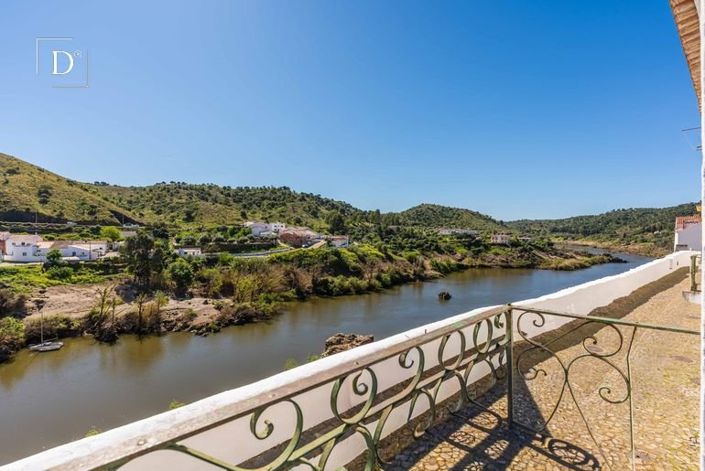 Image No.6-7 Bed Property for sale