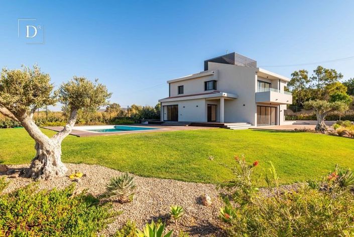 Image No.13-5 Bed House for sale