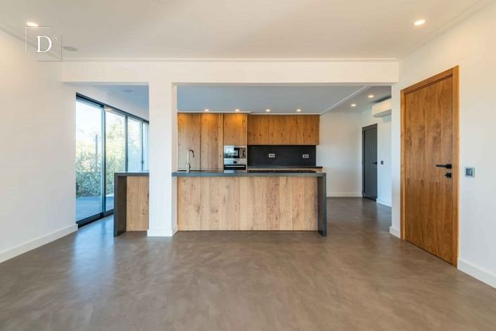 Image No.29-5 Bed House for sale