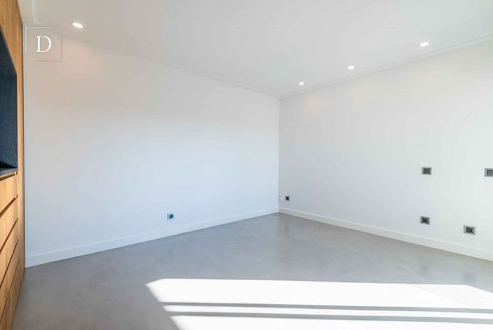 Image No.40-5 Bed House for sale