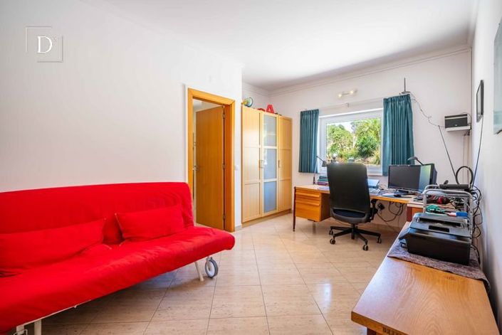 Image No.23-4 Bed House for sale