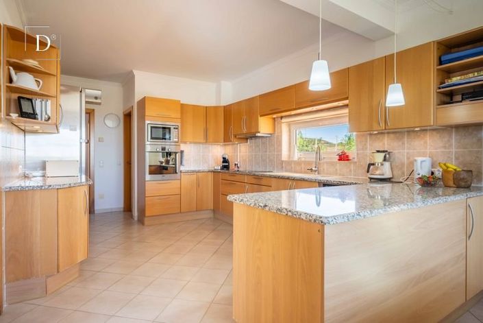Image No.4-4 Bed House for sale